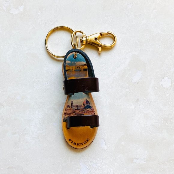 3/$10, Firenze Made in Italy Sandal Key Charm - Picture 1 of 3